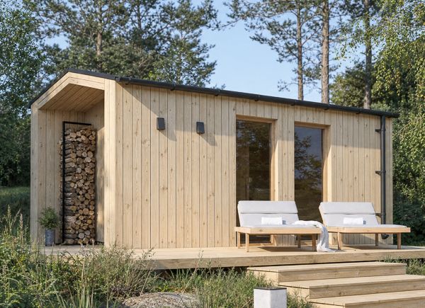 Sauna drewniana SERENE 3 z przebieralnią i gankiem (naturalna sosna) – 5,3×2,5 m, 10,65 m² thumbnail 1