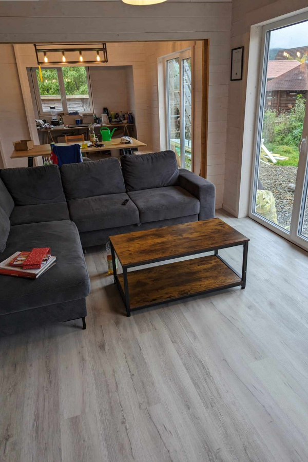 salon-JULIA-z-bali-na-zamówienie-od-Pineca